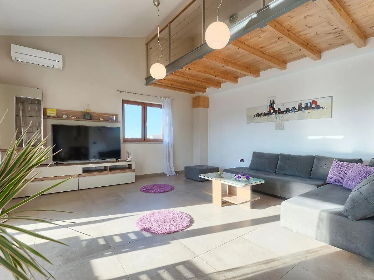Holiday Home Linden Tree By Interhome Pola Croazia