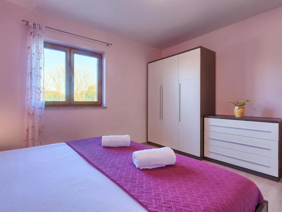 Holiday Home Linden Tree By Interhome Pola 0*,  Croazia
