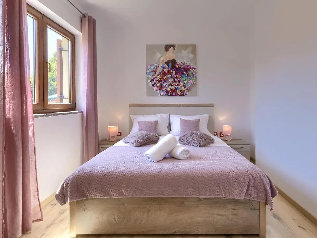 Holiday Home Linden Tree By Interhome Pola Croazia