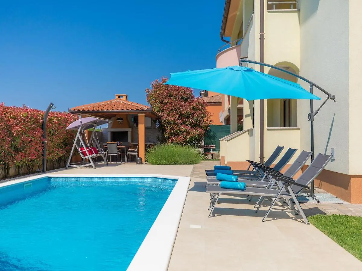 פולה Holiday Home Linden Tree By Interhome 0*,  קרואטיה