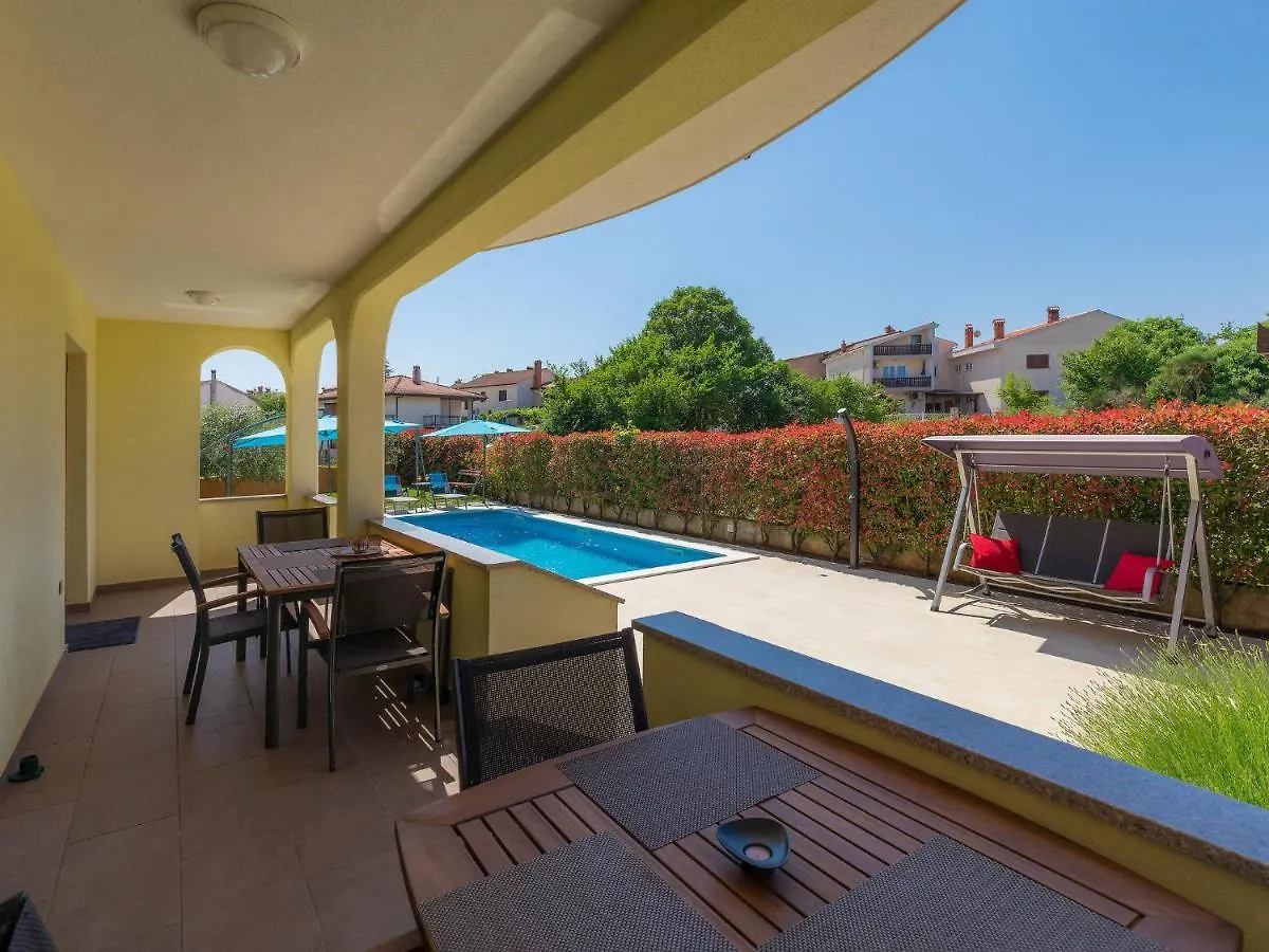 פולה Holiday Home Linden Tree By Interhome
