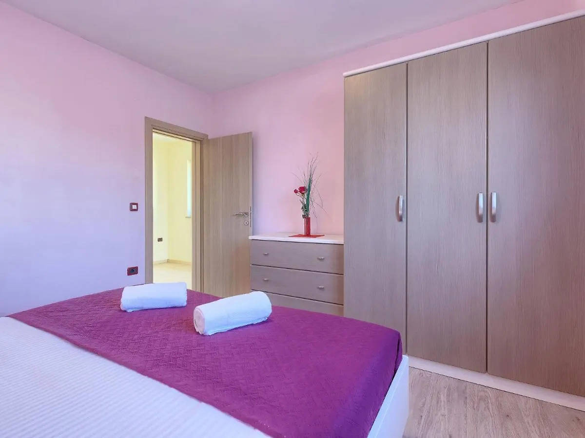 פולה Holiday Home Linden Tree By Interhome