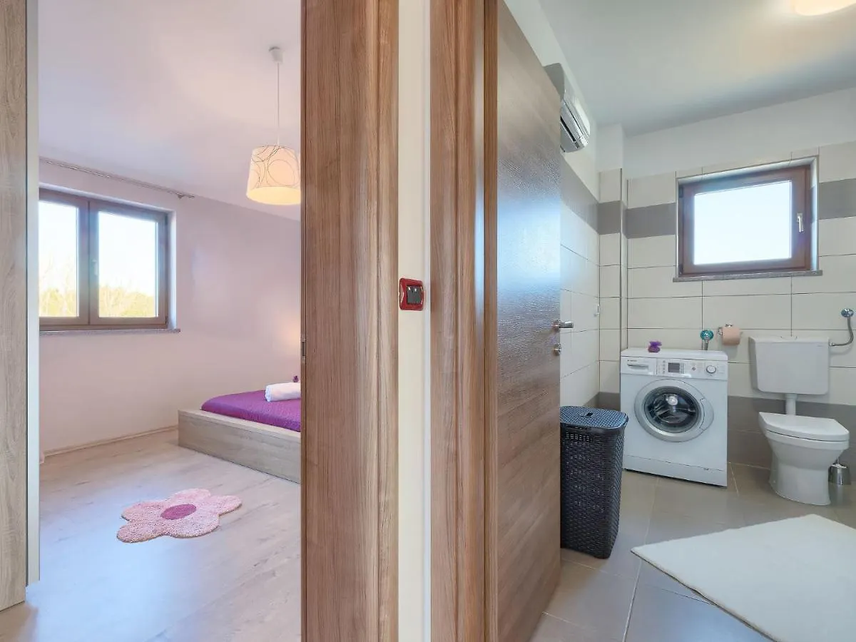 פולה Holiday Home Linden Tree By Interhome